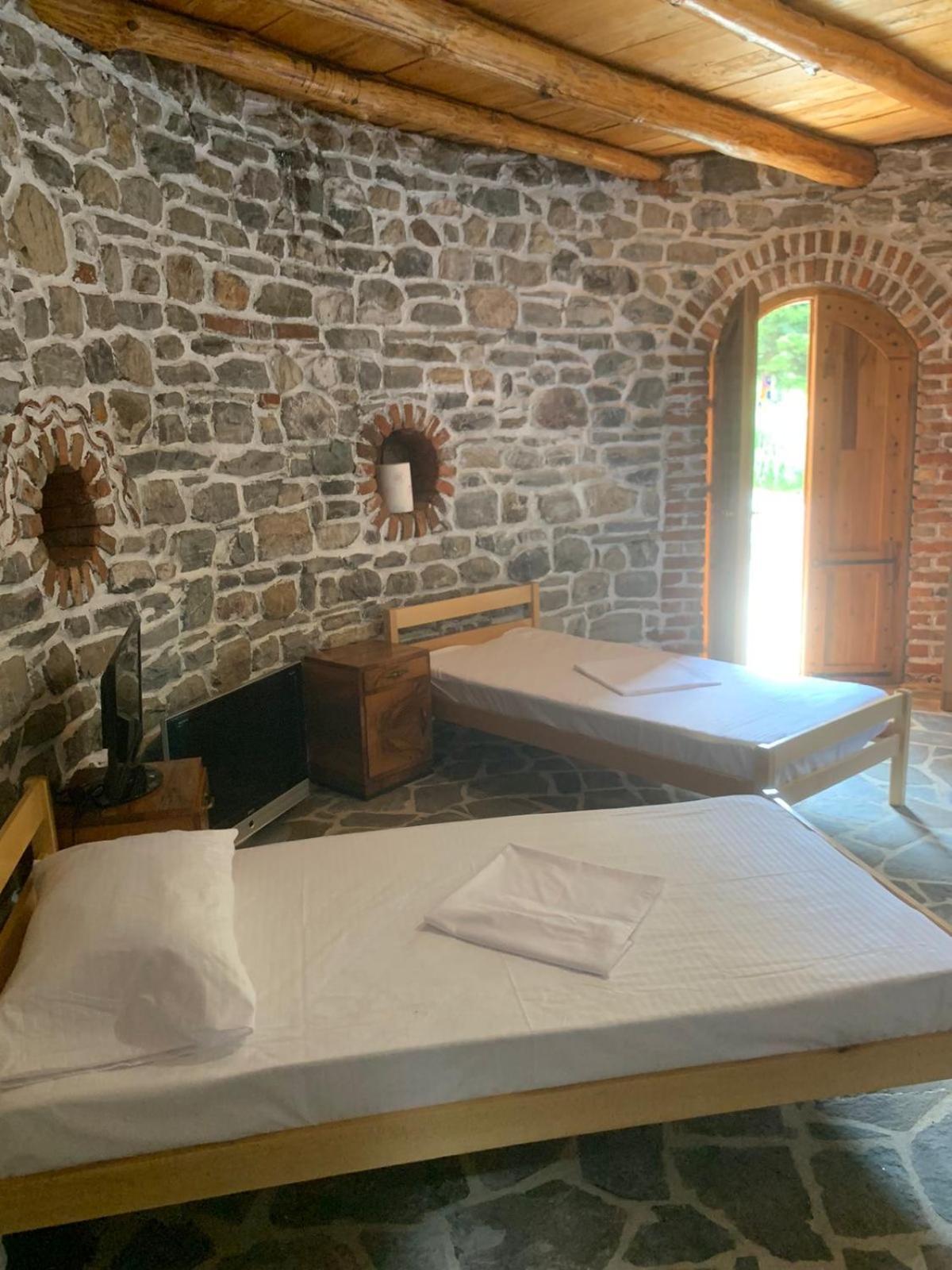 Dibra Park Agrotourism 호텔 Peshkopi 외부 사진