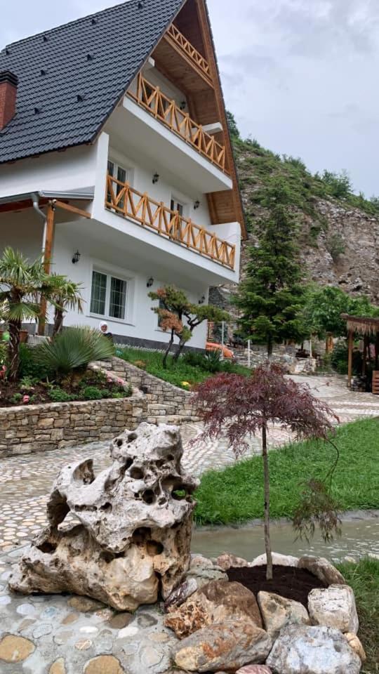 Dibra Park Agrotourism 호텔 Peshkopi 외부 사진